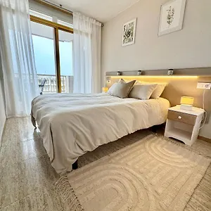 Completo Junto A La Playa Apartamento