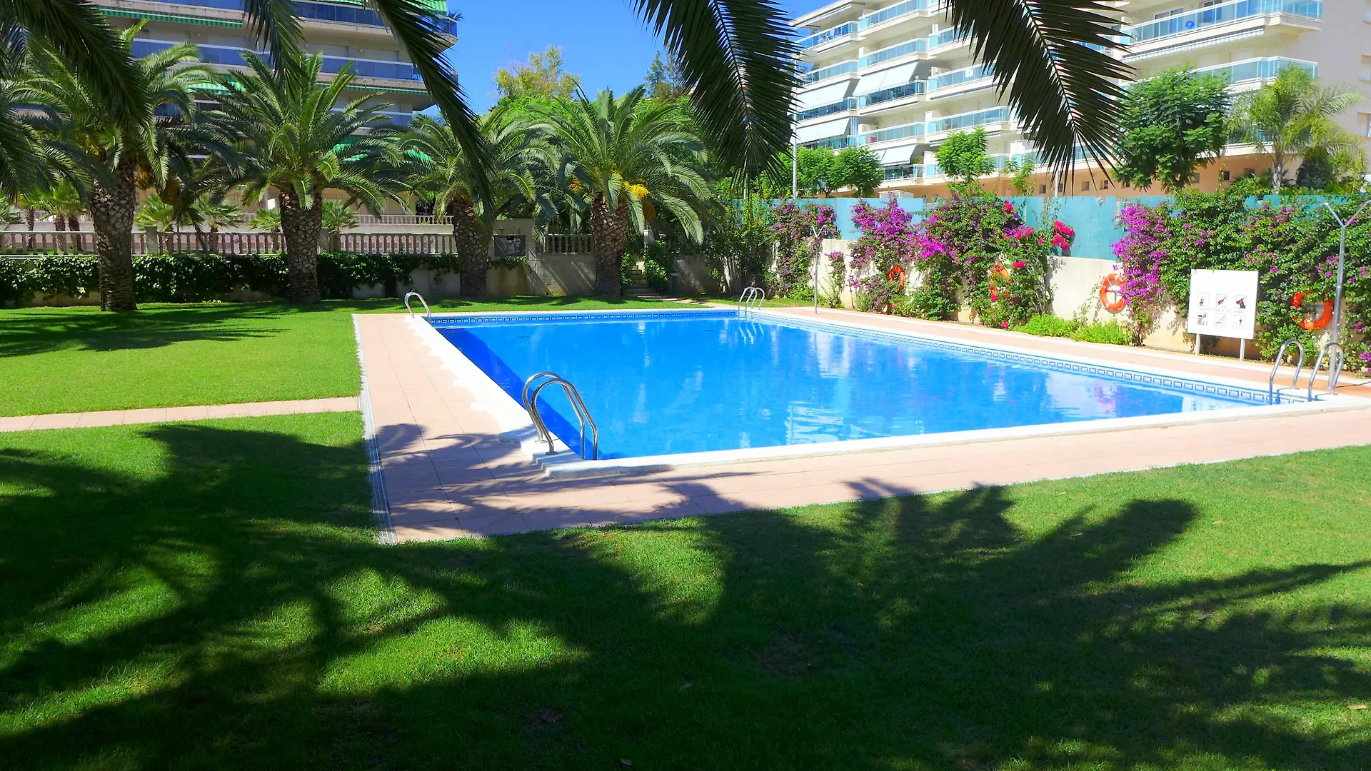 Complejo Living Park Apartment Salou 0*,